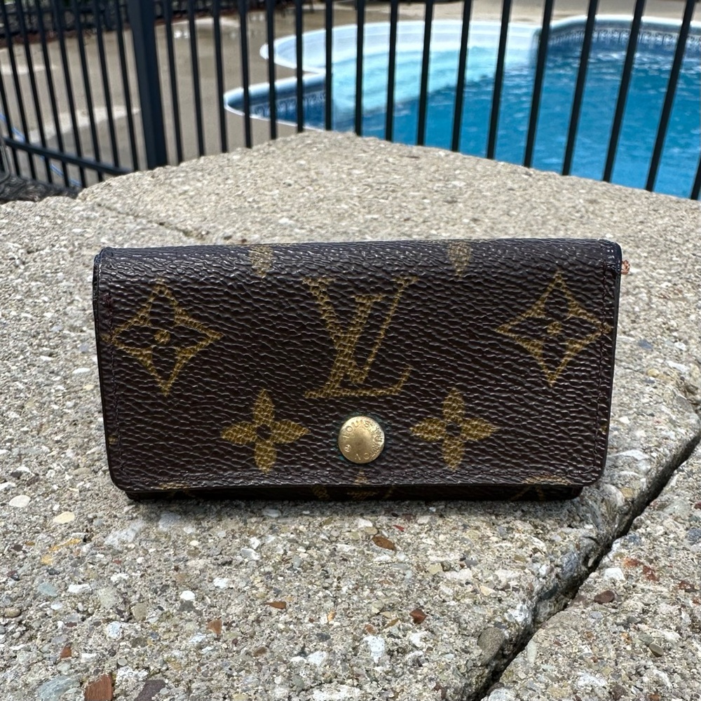 Louis Vuitton monogram 4 key holder